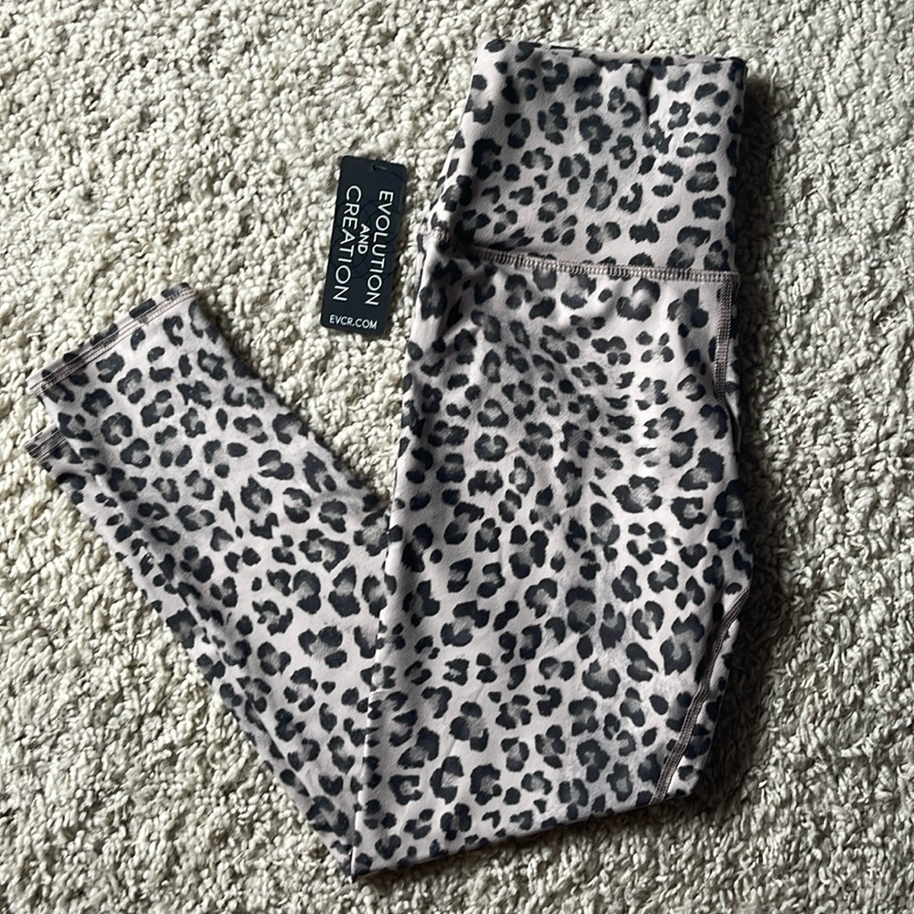 NWT Cheetah Leggings